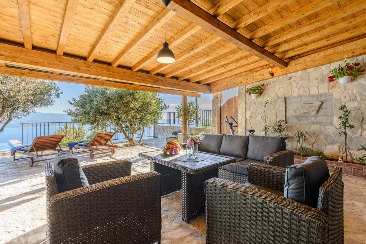 Villa Secluded Paradise Omiš Exteriör bild