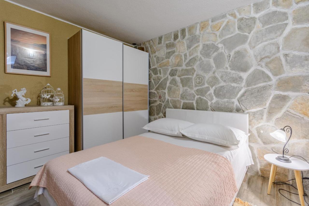 Villa Secluded Paradise Omiš Exteriör bild