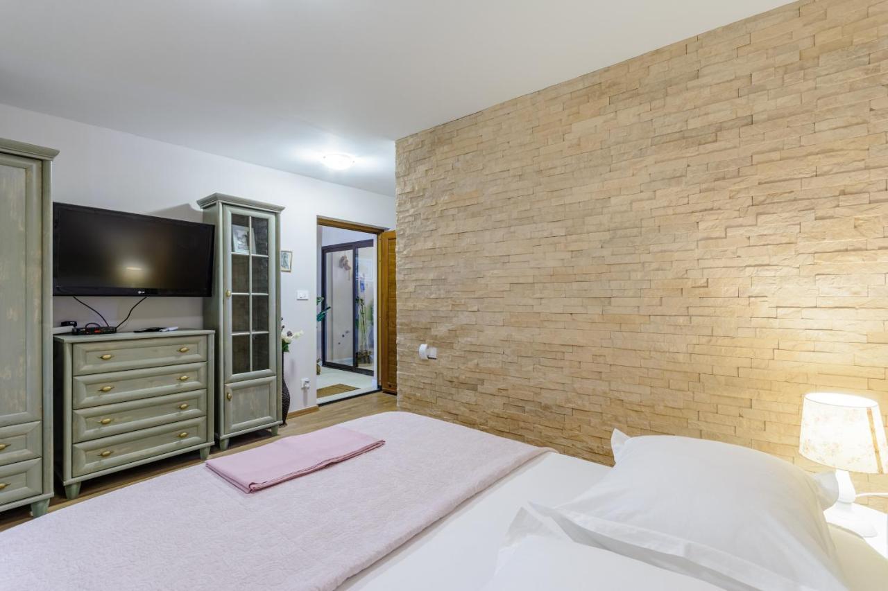 Villa Secluded Paradise Omiš Exteriör bild
