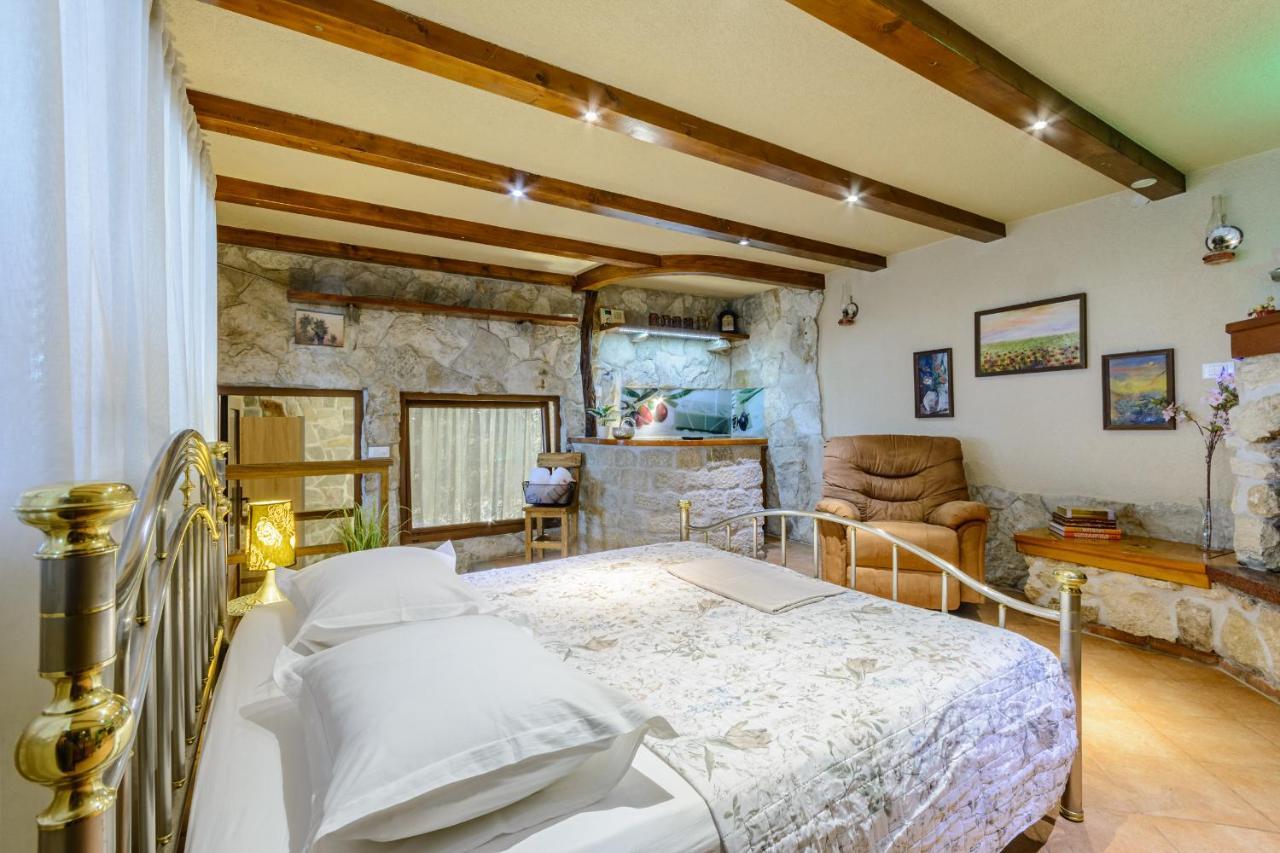Villa Secluded Paradise Omiš Exteriör bild