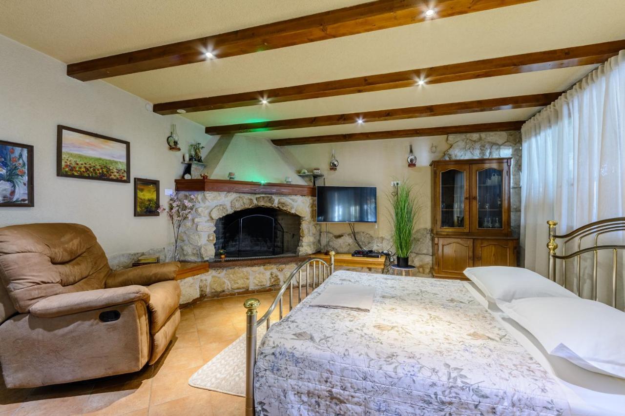 Villa Secluded Paradise Omiš Exteriör bild